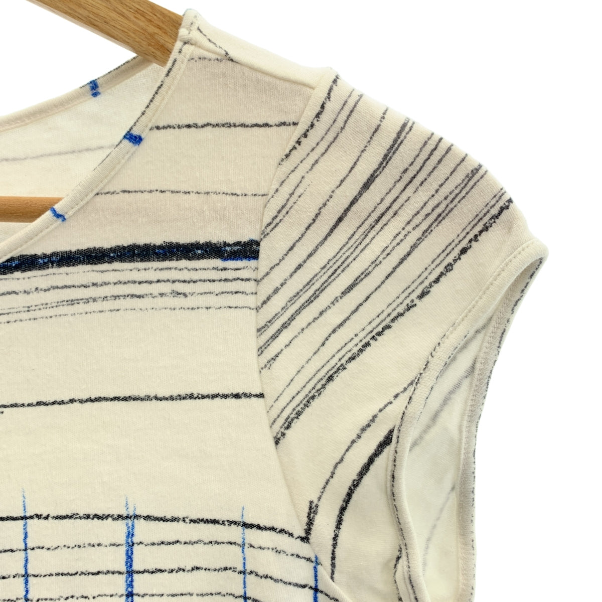 mina perhonen / 미나펠호넨 | landscape ground / 총무늬 크루넥 티셔츠 컷소우 |