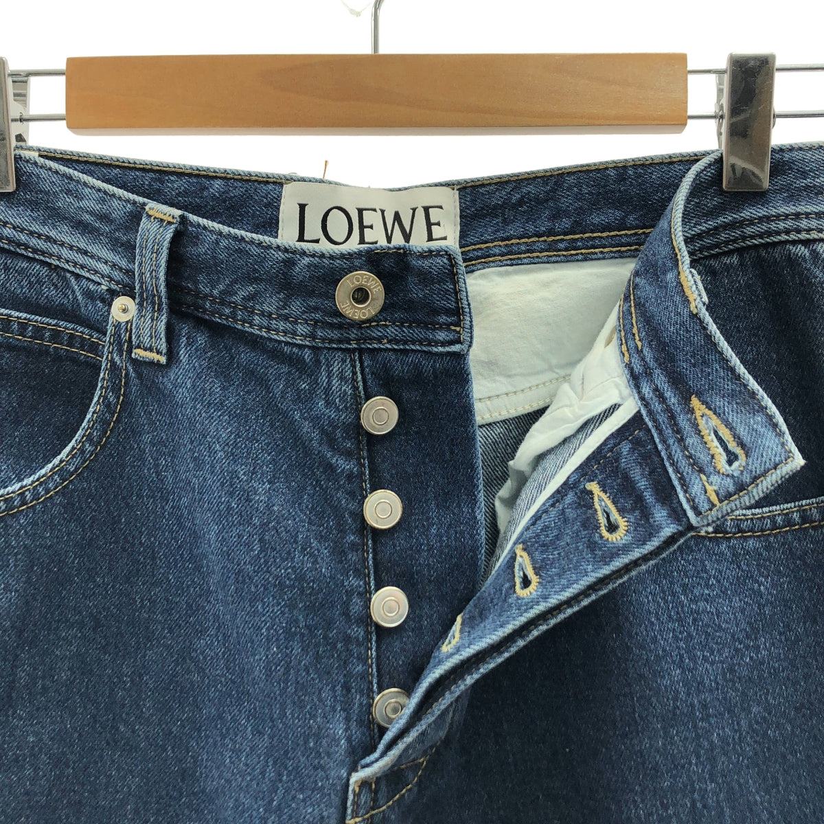 LOEWE / 로에베 | Gold Cuff Fisherman Jeans / 로고 가죽 패치 골드 커프 피셔맨 청바지 데님 팬츠 | 44 | 인디고 | 남성