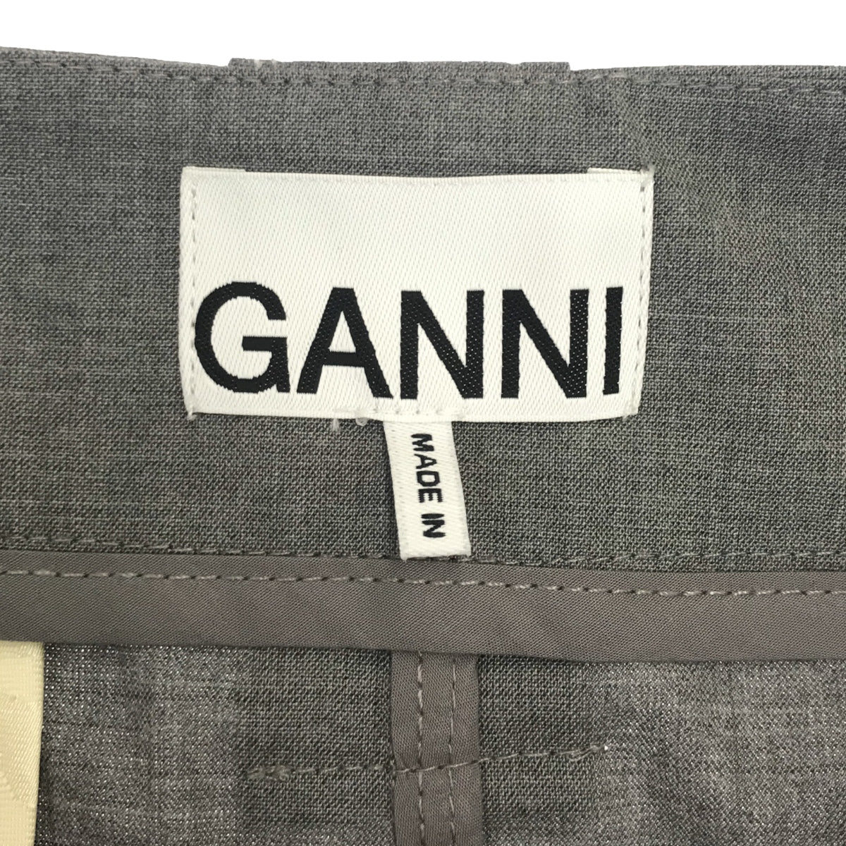 Ganni | Front zip short pleated skirt | 38 | Women's