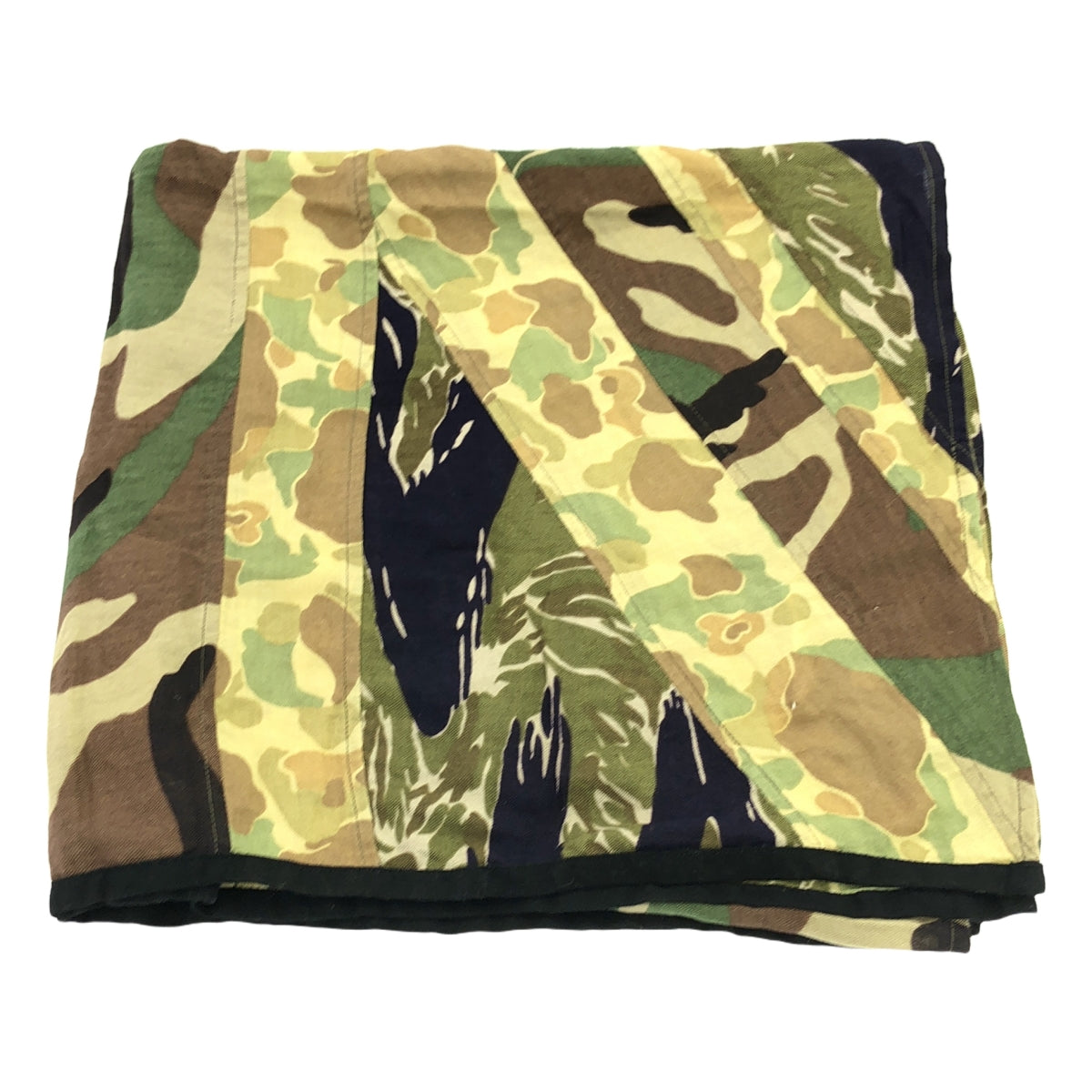 ensou / エンソウ | 総柄 迷彩 カモフラージュ パッチ スカーフ ストール | カーキ