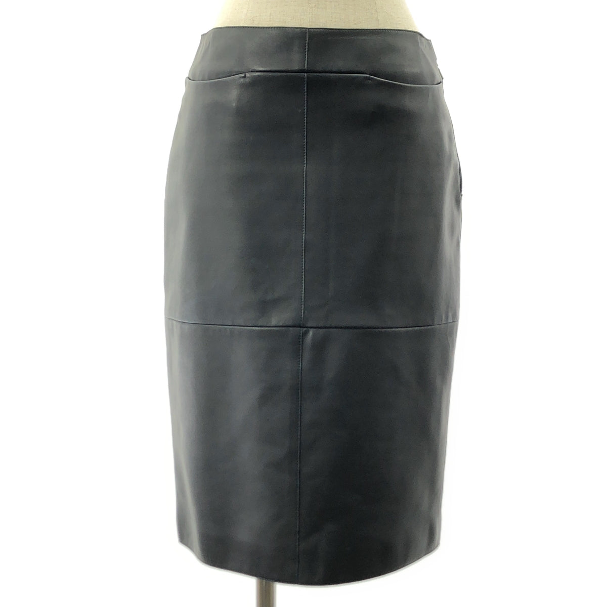 [狀況極佳] 愛馬仕 | 小羊皮系列紐扣貼片後開衩裙 / 全襯裡 | 36碼 | 深海軍藍 | 女款