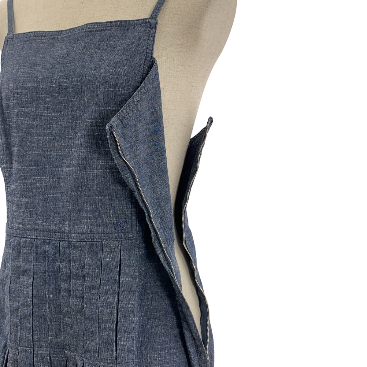 [狀況極佳] 香奈兒 | Coco Mark 03P 牛仔棉質褶皺喇叭裙 | 尺寸 40 | 藍色 | 女款