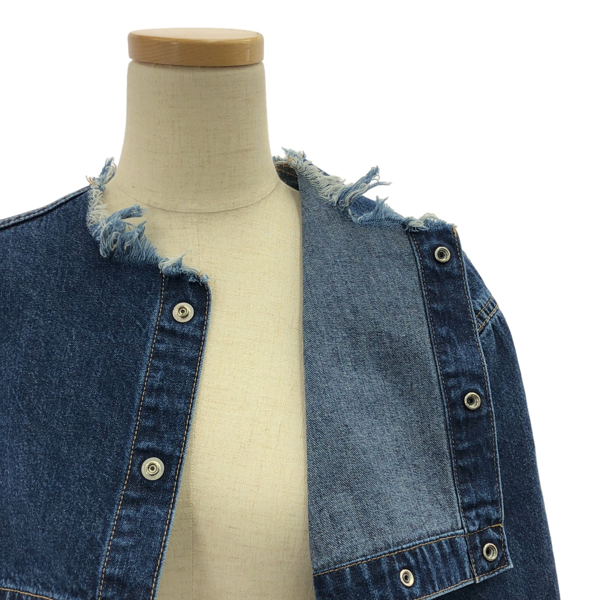 目前|牛仔短版束口外套 | SHOPBOP