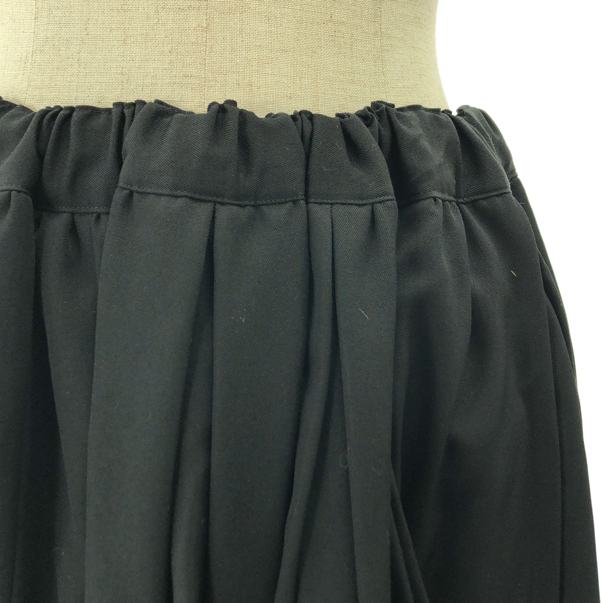 COMME des GARCONS COMME des GARCONS / 콤콤 | 2023AW | 울 모임 볼륨 이지 스커트 |