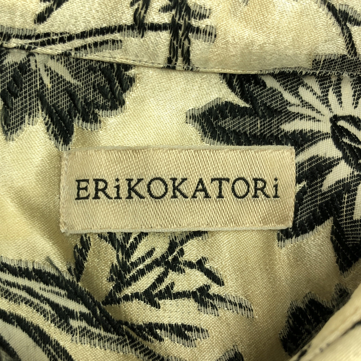 ERiKOKATORi / 香取えちらな子 |花卉提花襯衫 | F |米色/黑色|女性的