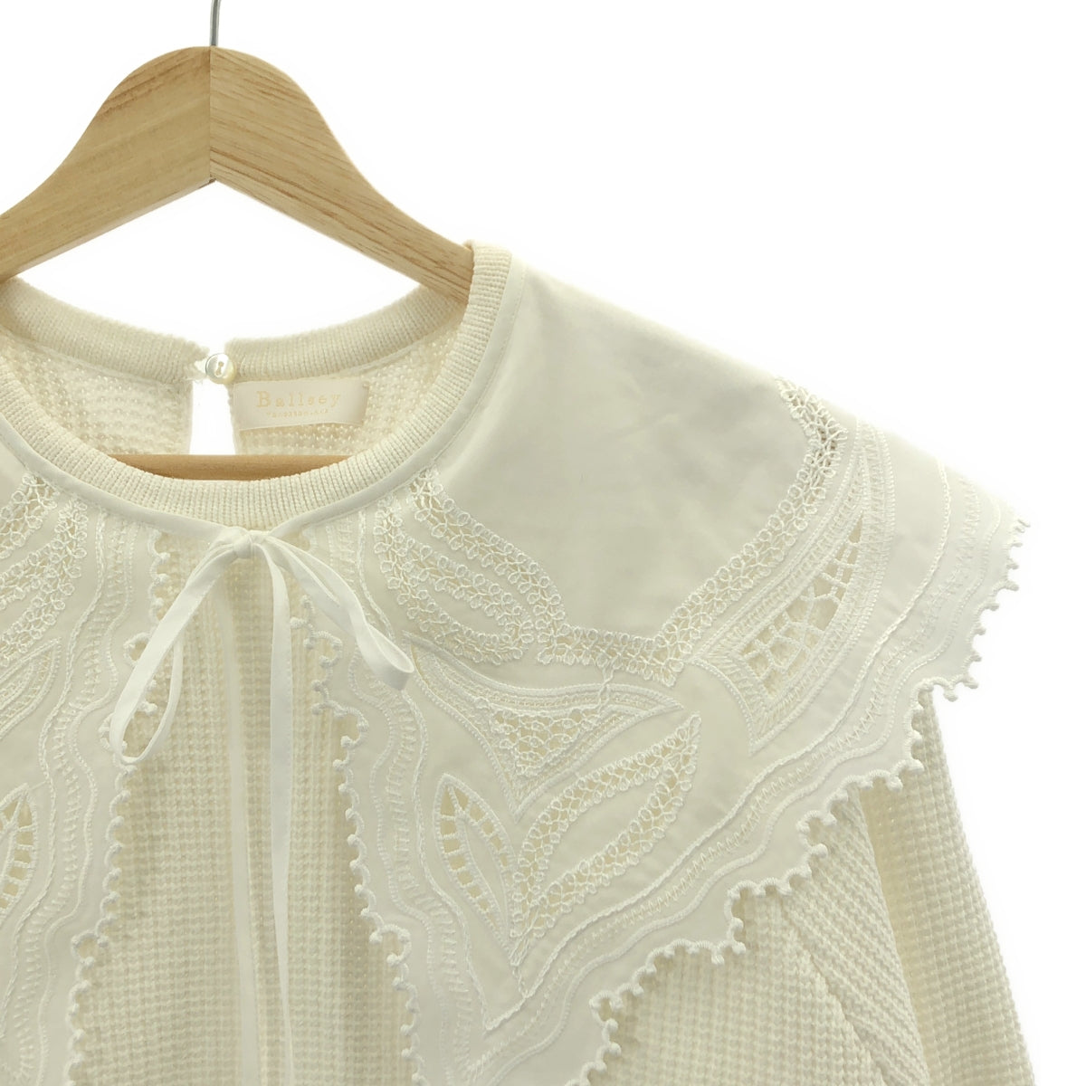 [狀況極佳] Tomorrowland BALLSEY | 2022 春夏 | 棉質聚酯羊毛百合花邊領套頭衫 | S 碼 | 白色 | 女款