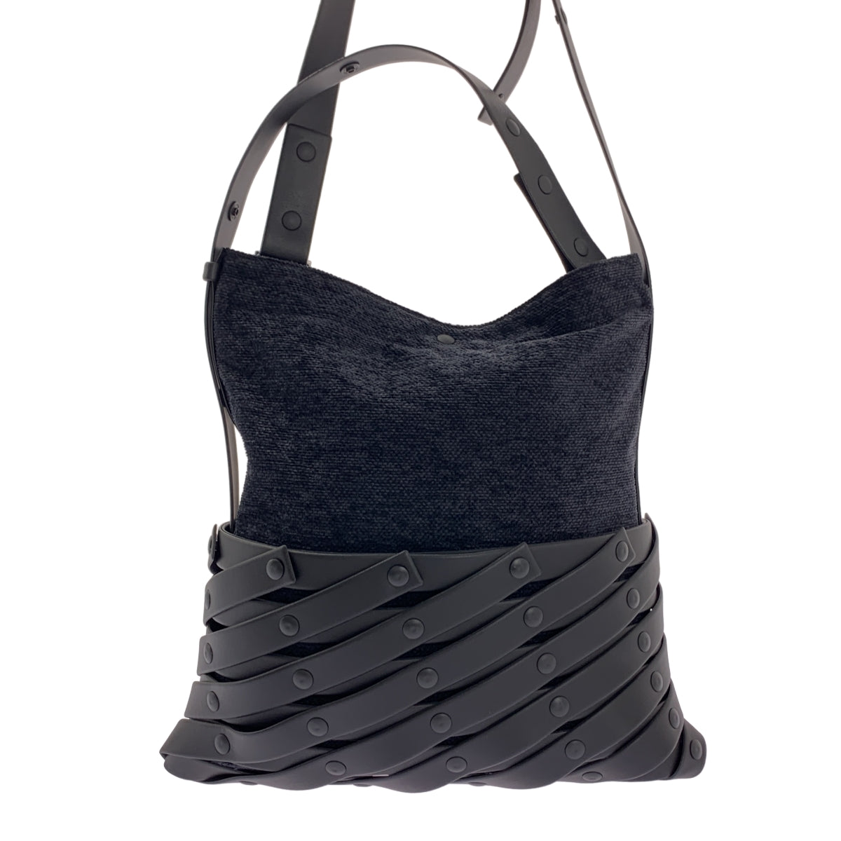 ISSEY MIYAKE / 이세이미야케 | SPIRAL GRID 나선형 그리드 2way 숄더백 |