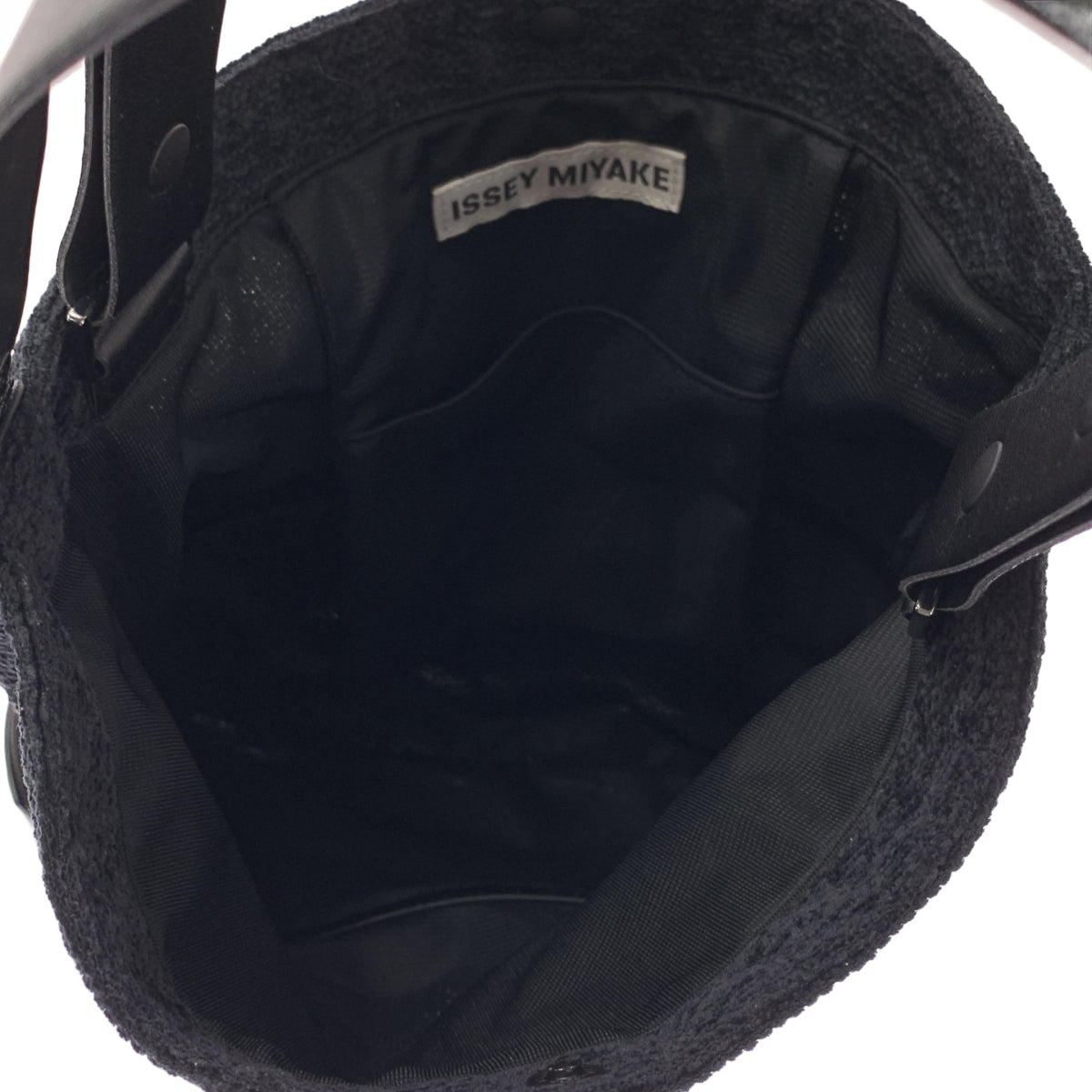 ISSEY MIYAKE / 이세이미야케 | SPIRAL GRID 나선형 그리드 2way 숄더백 |