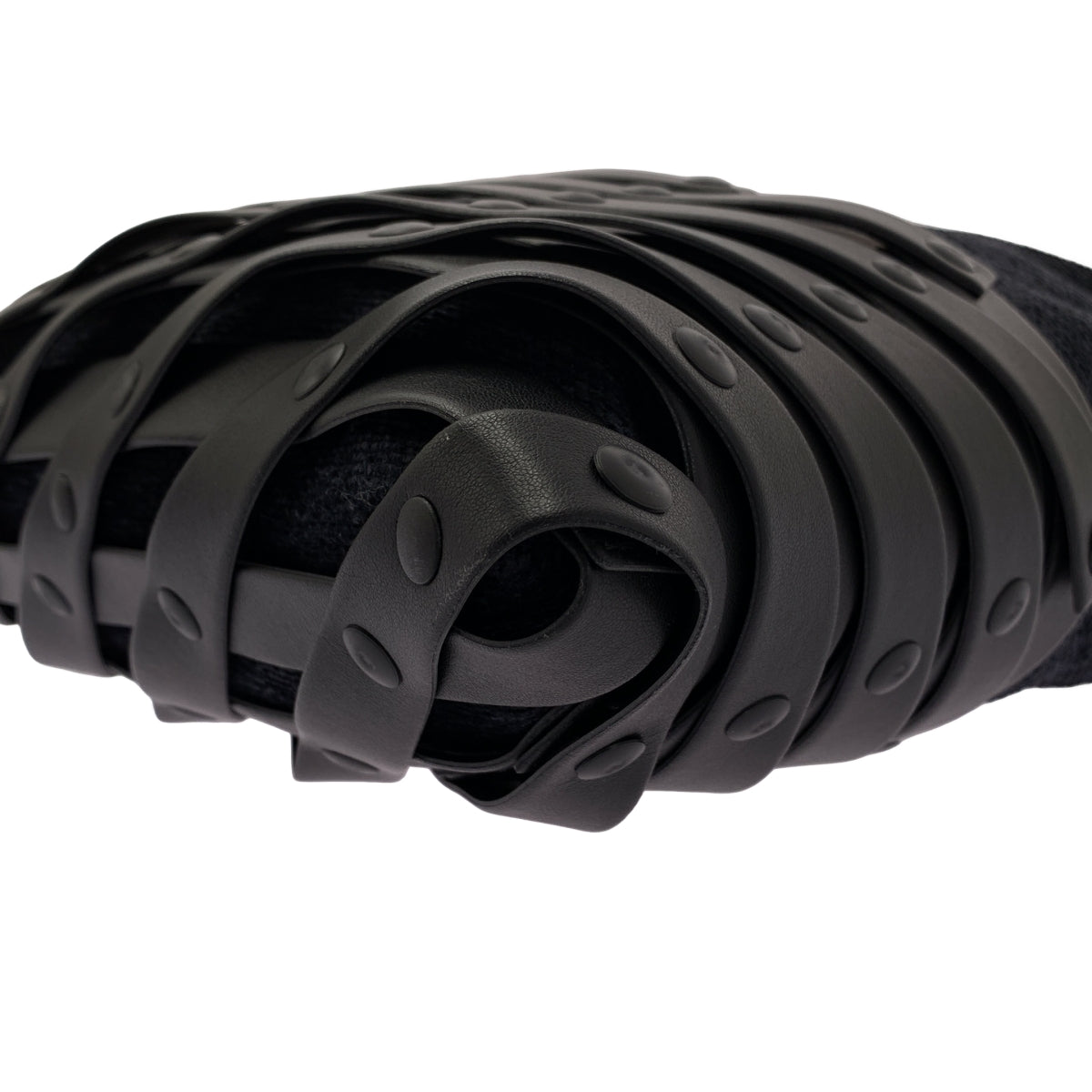 ISSEY MIYAKE / 이세이미야케 | SPIRAL GRID 나선형 그리드 2way 숄더백 |