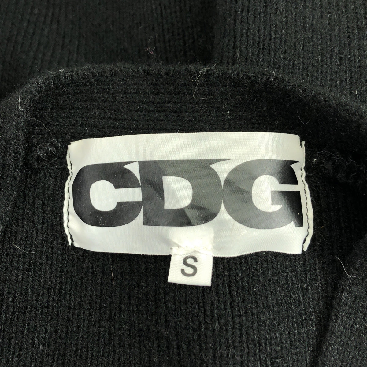 CDG by Comme des Garcons. / シーディージー コムデギャルソン | V-NECK SCHOOL CARDIGAN ロゴ  カーディガン | S | メンズ
