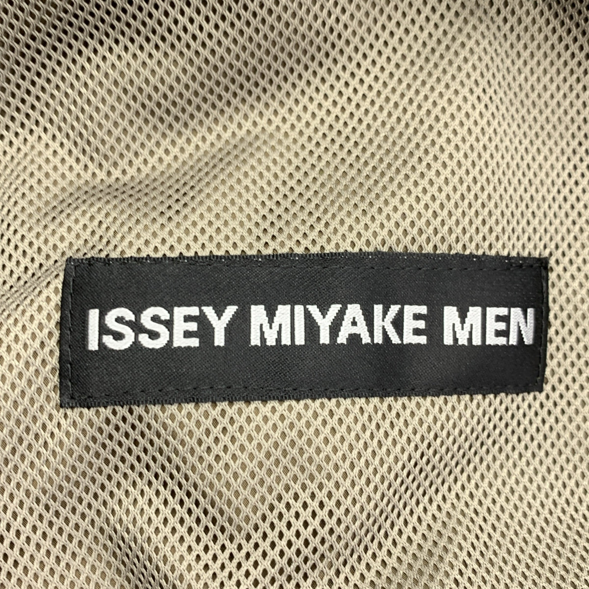 ISSEY MIYAKE MEN / 이세이미야케멘 | 나일론 염색 가공 로고집 드로스트링 오버코트 후디