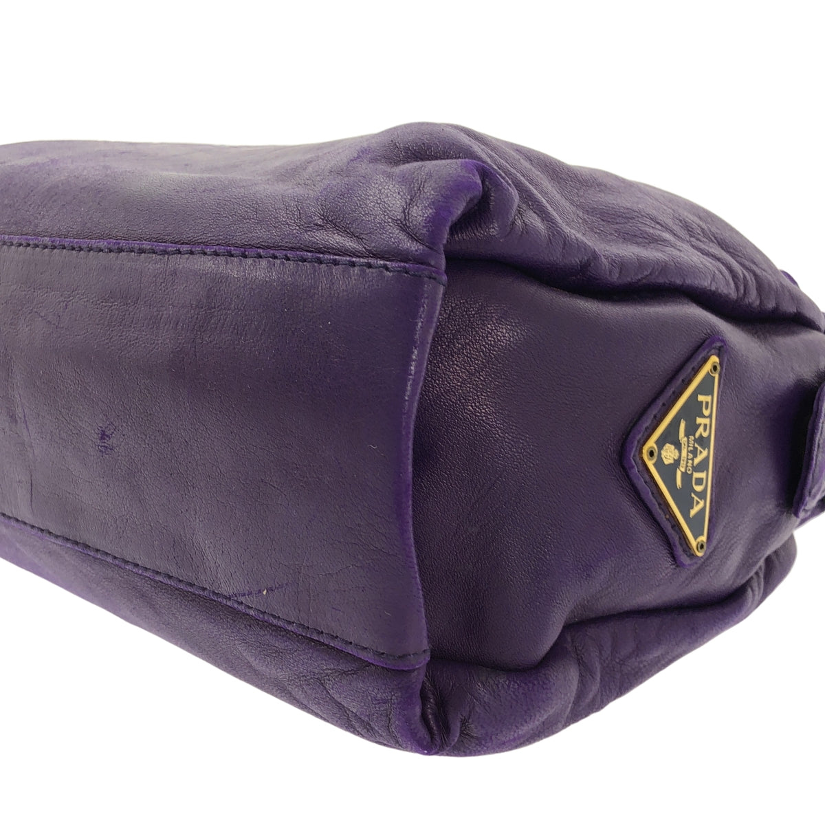 PRADA / 프라다 | 가죽 양각 삼각형 삼각 플레이트 로고 클러치 백 | 보라색 | 여성