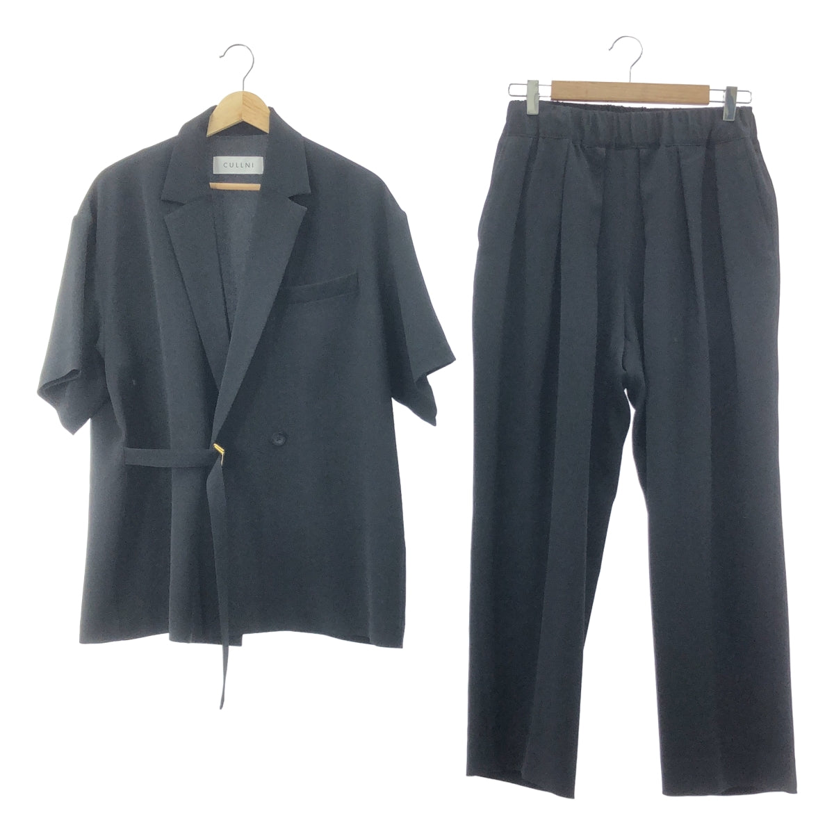 CULLNI | 2021 秋冬系列 | 繫帶夏季外套與抽繩雙褶休閒褲 | 男裝