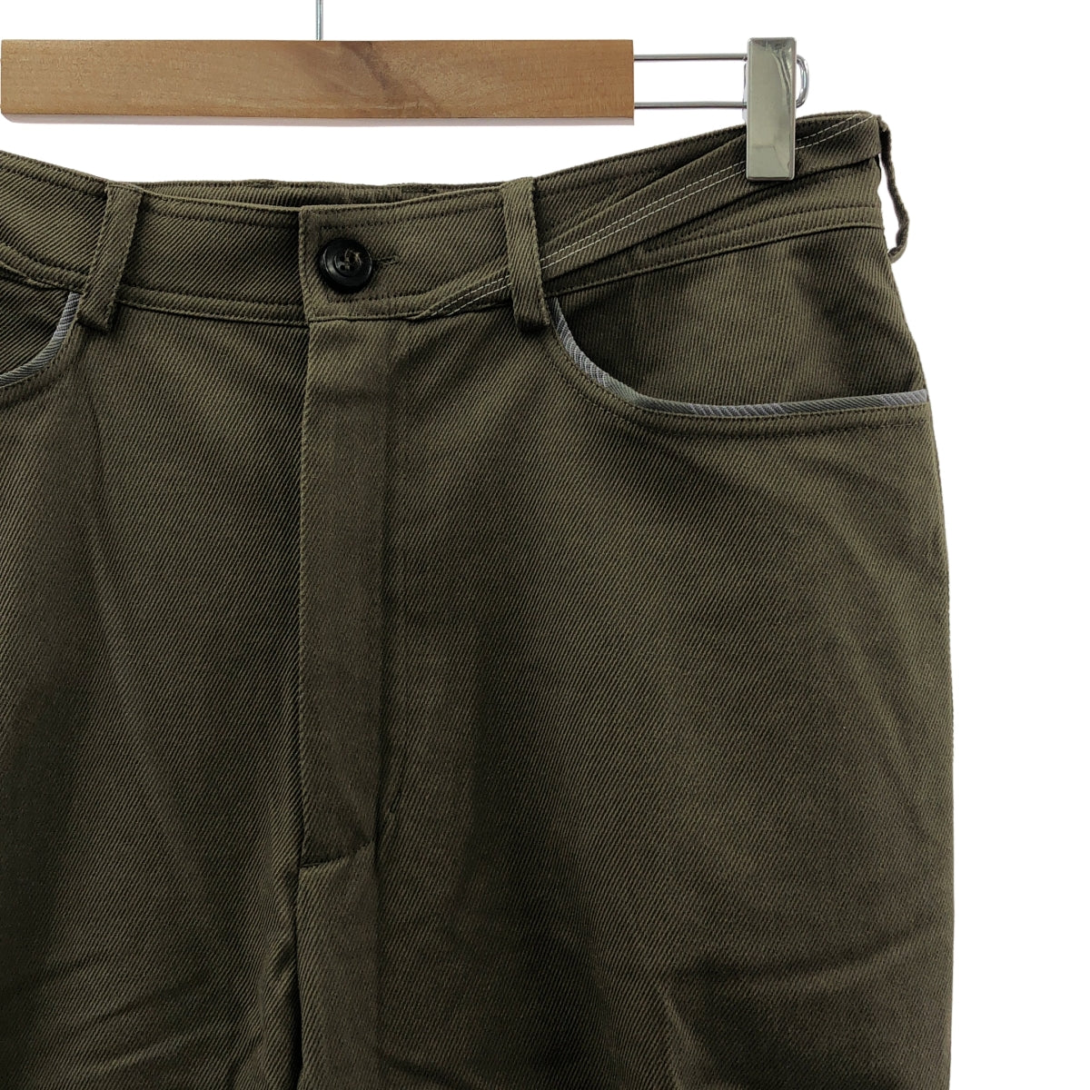 [新品] Kiko Kostadinov | 2024 秋冬系列 | OHNE K-DART TROUSER 聚酯纖維/羊毛垂墜喇叭褲 | 46碼 | 黃銅綠 | 男款