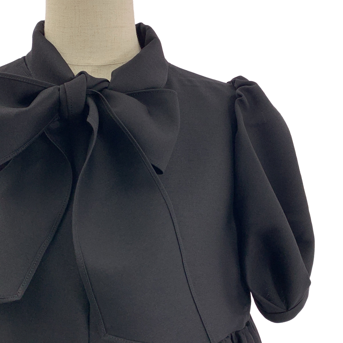 KEINA RITA / 케이나 리타 | 실크 믹스 볼륨 슬리브 보우 타이 개더 블라우스 / 안감 포함 | F | 여성