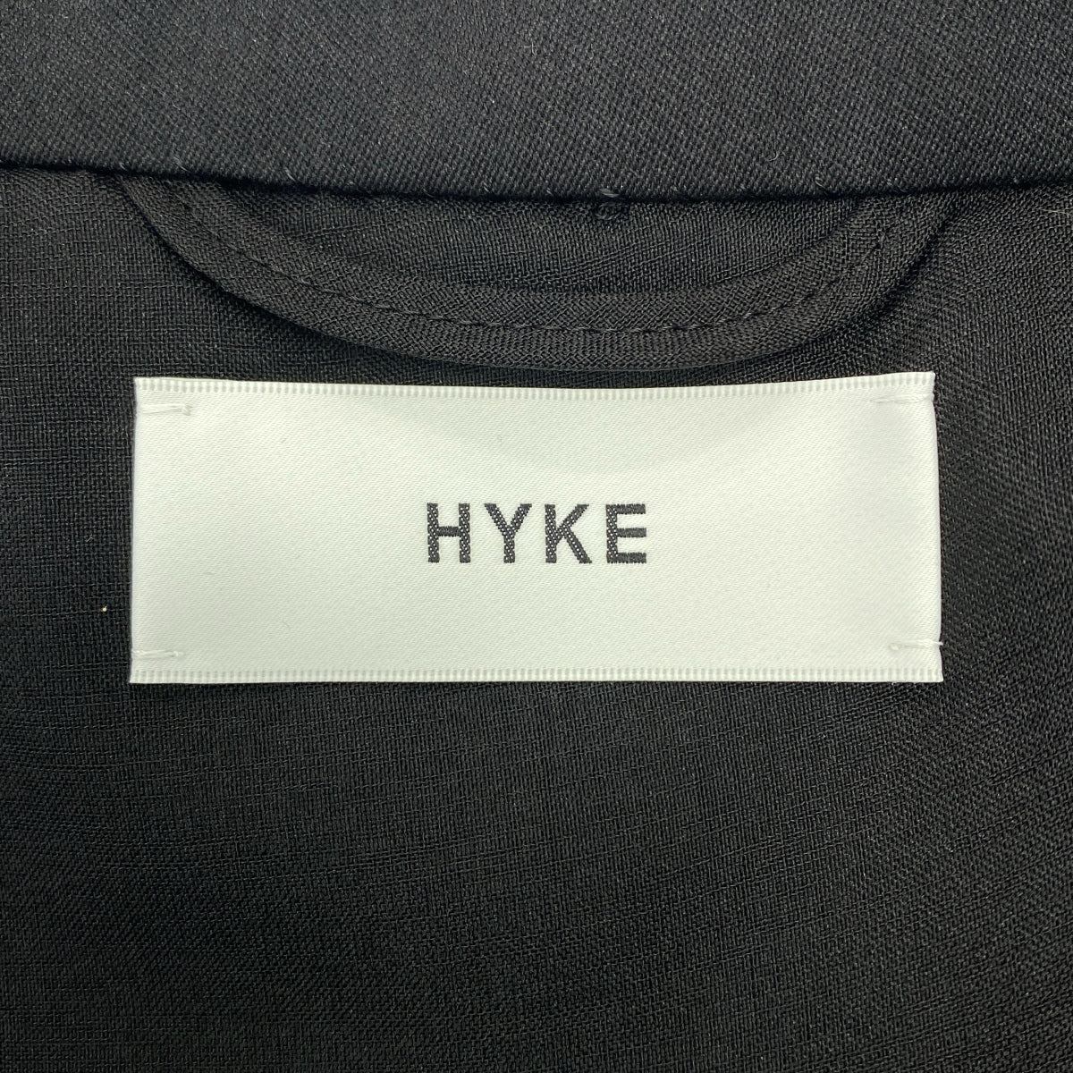 【미품】 HYKE / 하이크 | 2023AW | DOUBLE CLOTH VEST / 오버 실루엣 로고 버튼 슬리브리스 재킷 베스트 | 블랙 | 여성