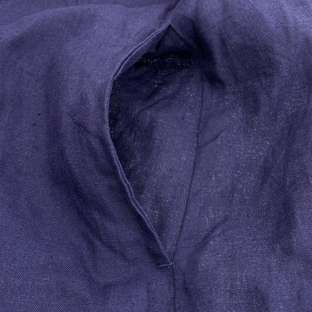 UNIVERSAL TISSU | 亞麻褶皺寬鬆連身裙，附口袋 |