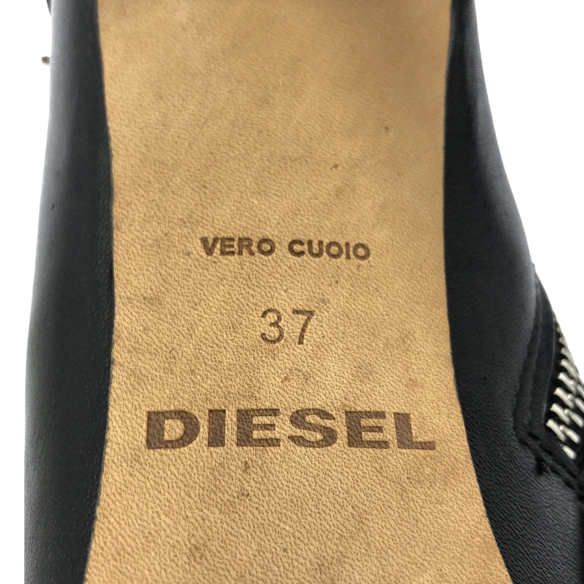 [狀況極佳] DIESEL | D-STRAP HA 短靴 | 穿孔腰帶皮革短靴 | 尺寸 37 | 黑色 | 女款