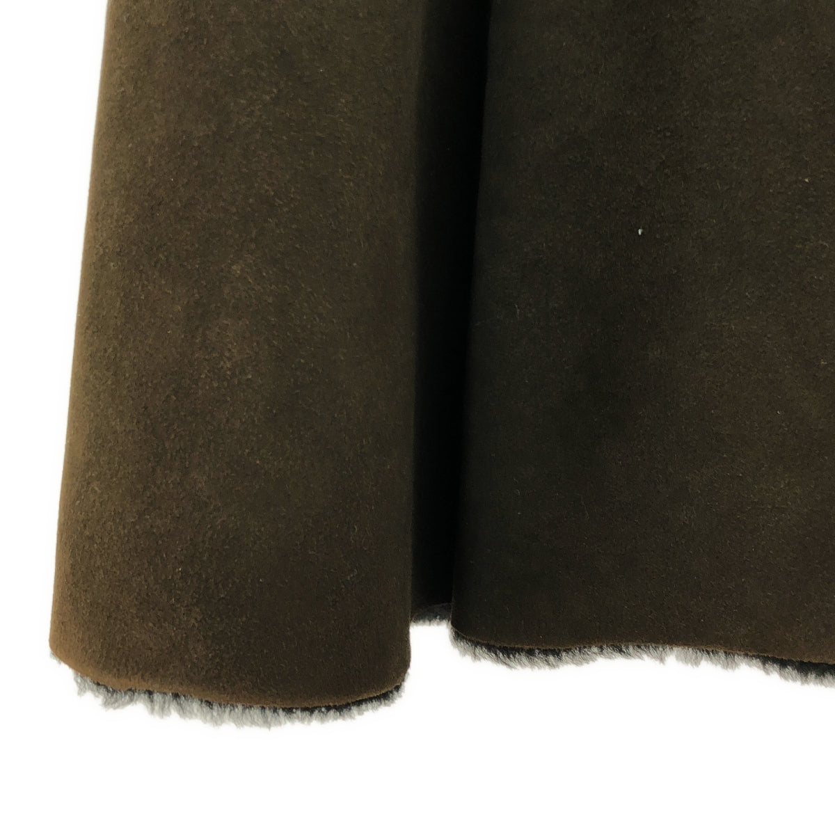 PRADA | 雙層切斯特羊毛皮大衣 |