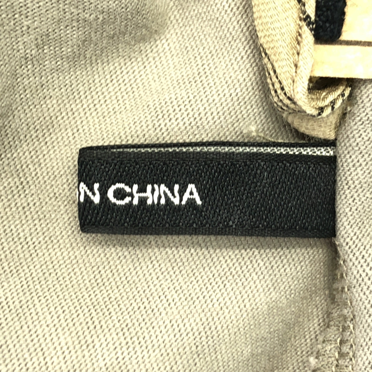 ziggy chen / 지기첸 | 2025SS | Henley Neck T-Shirt / 오버 실루엣 헨리 넥 T 셔츠 컷소우 | 44 | 남성