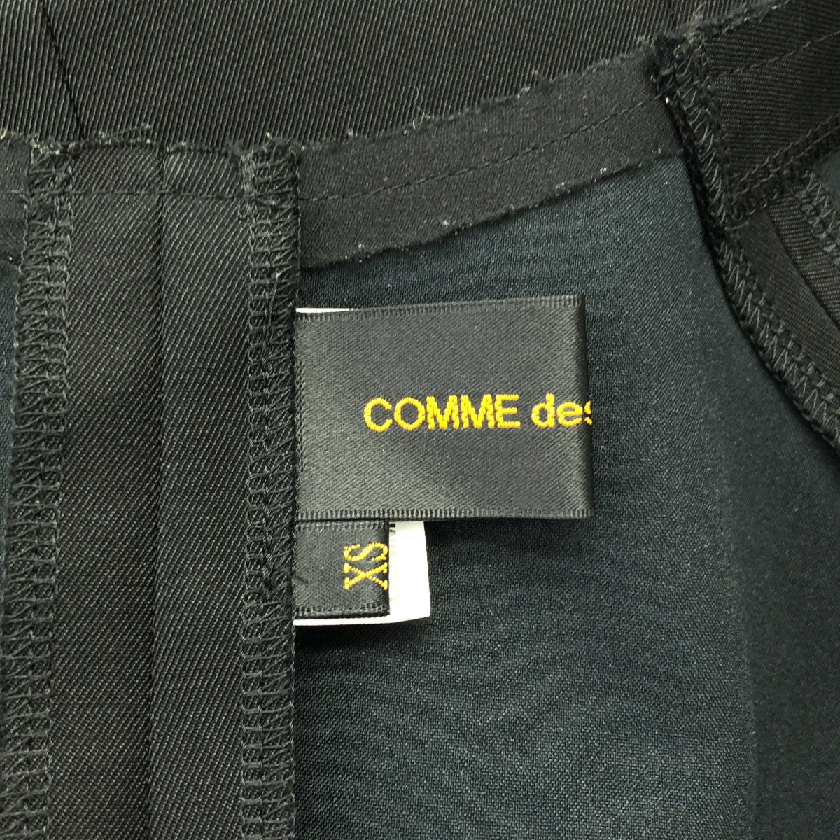 [狀況極佳] COMME des GARÇONS | 2013 春夏系列 | 羊毛真絲夾棉背心 | XS 碼 | 黑色 | 女款