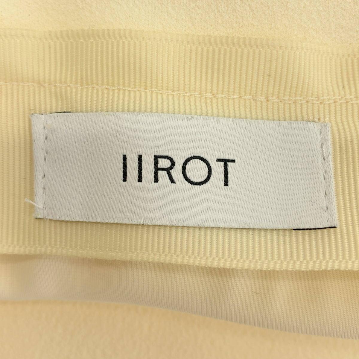 IIROT / 일롯 | Slit Skirt 슬릿 롱 스커트 | 36 | 아이보리 | 여성