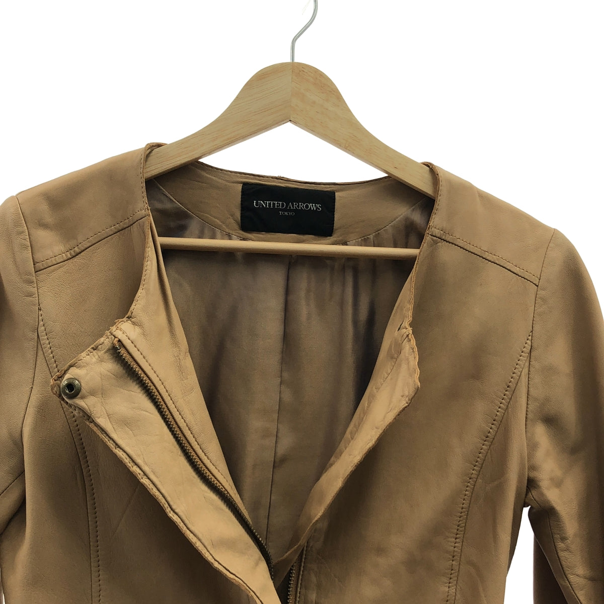 UNITED ARROWS / ユナイテッドアローズ | 羊革 ラムレザー ノーカラージャケット ブルゾン / 総裏地 | 38 | ベージュ | レディース