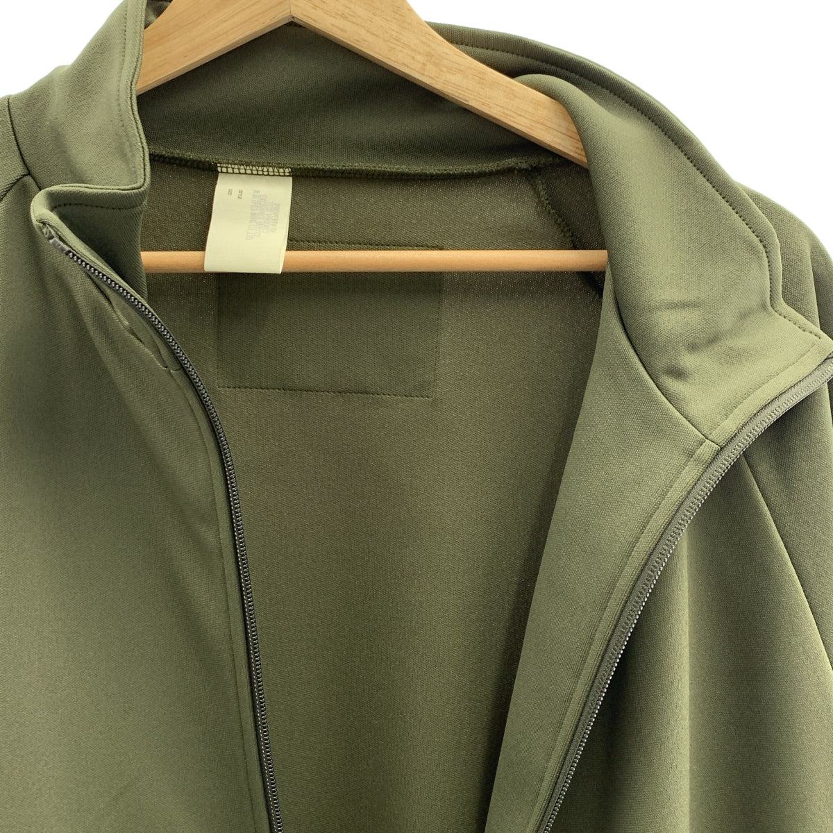 [類似新品] N.HOOLYWOOD | 2022 春夏系列 | 拉鍊外套 | 全拉鍊訓練運動外套 | 42 碼 | 橄欖色 | 男款
