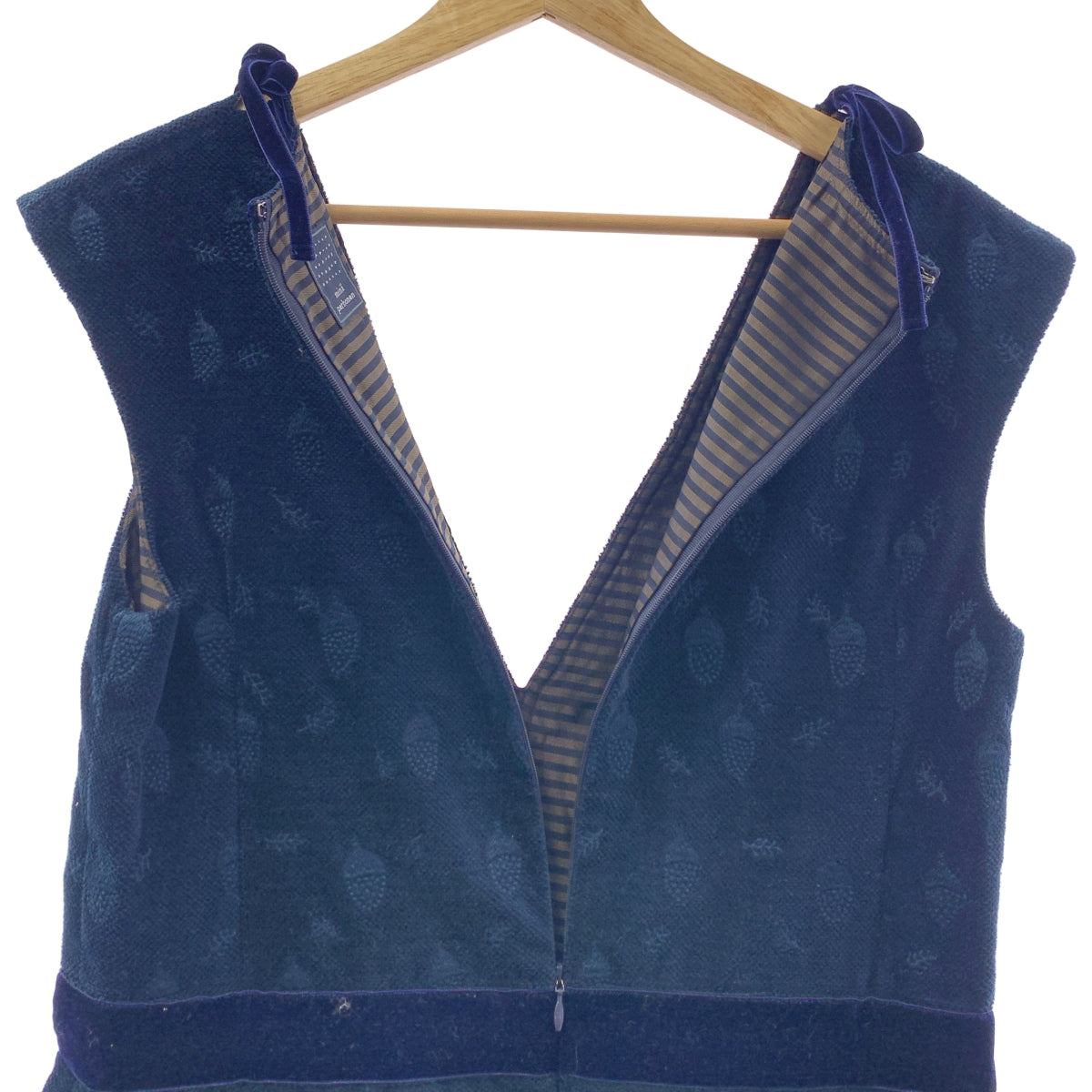 [品相良好] mina perhonen | 2007AW | donguri | 刺繡扇貝洋裝 / 全襯裡 | M | 海軍藍 | 女款