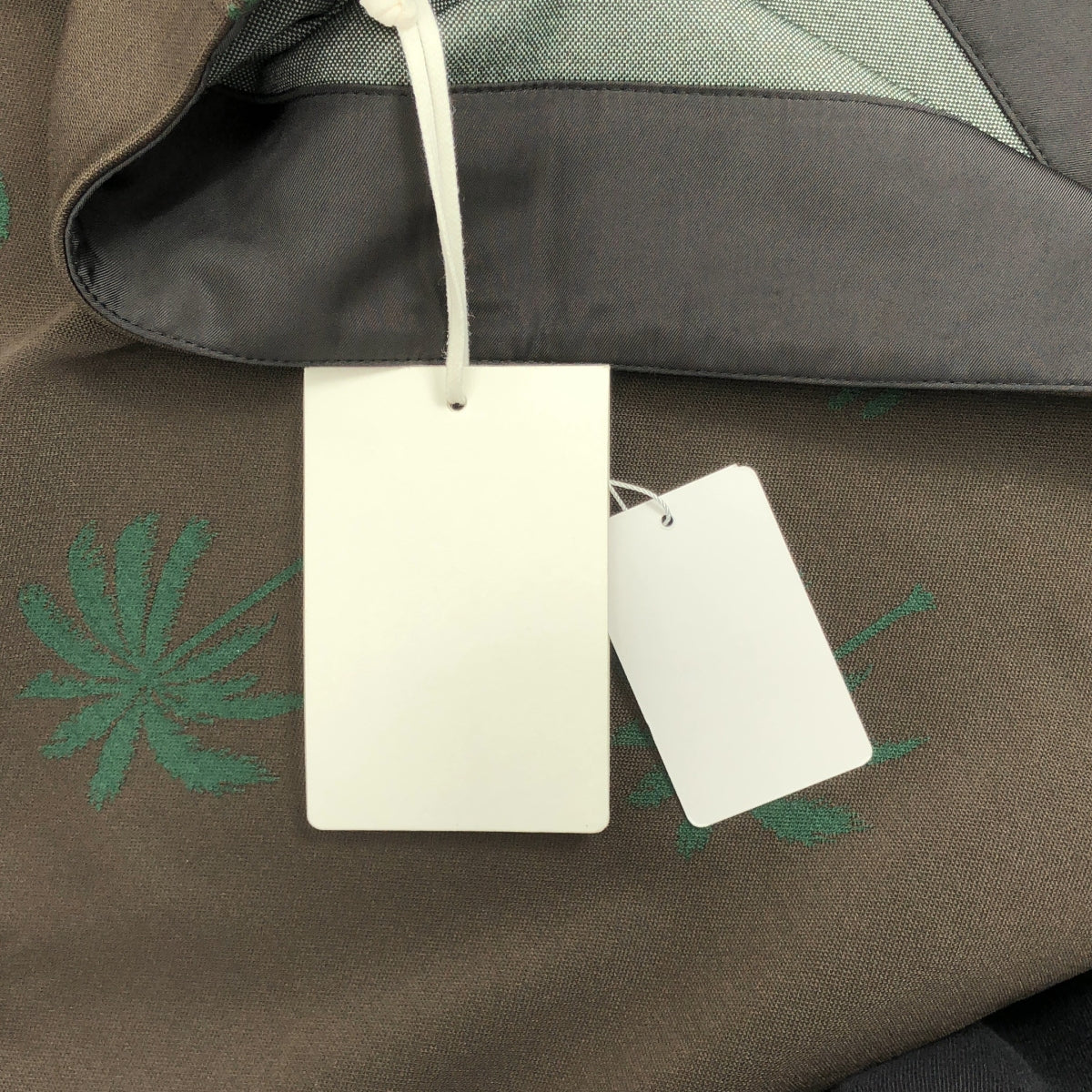 【新品】  JIL SANDER / ジルサンダー | 2023SS | パームツリープリント ハーフジップ ポロシャツ | 50 | WALNUT / ブラウン | メンズ