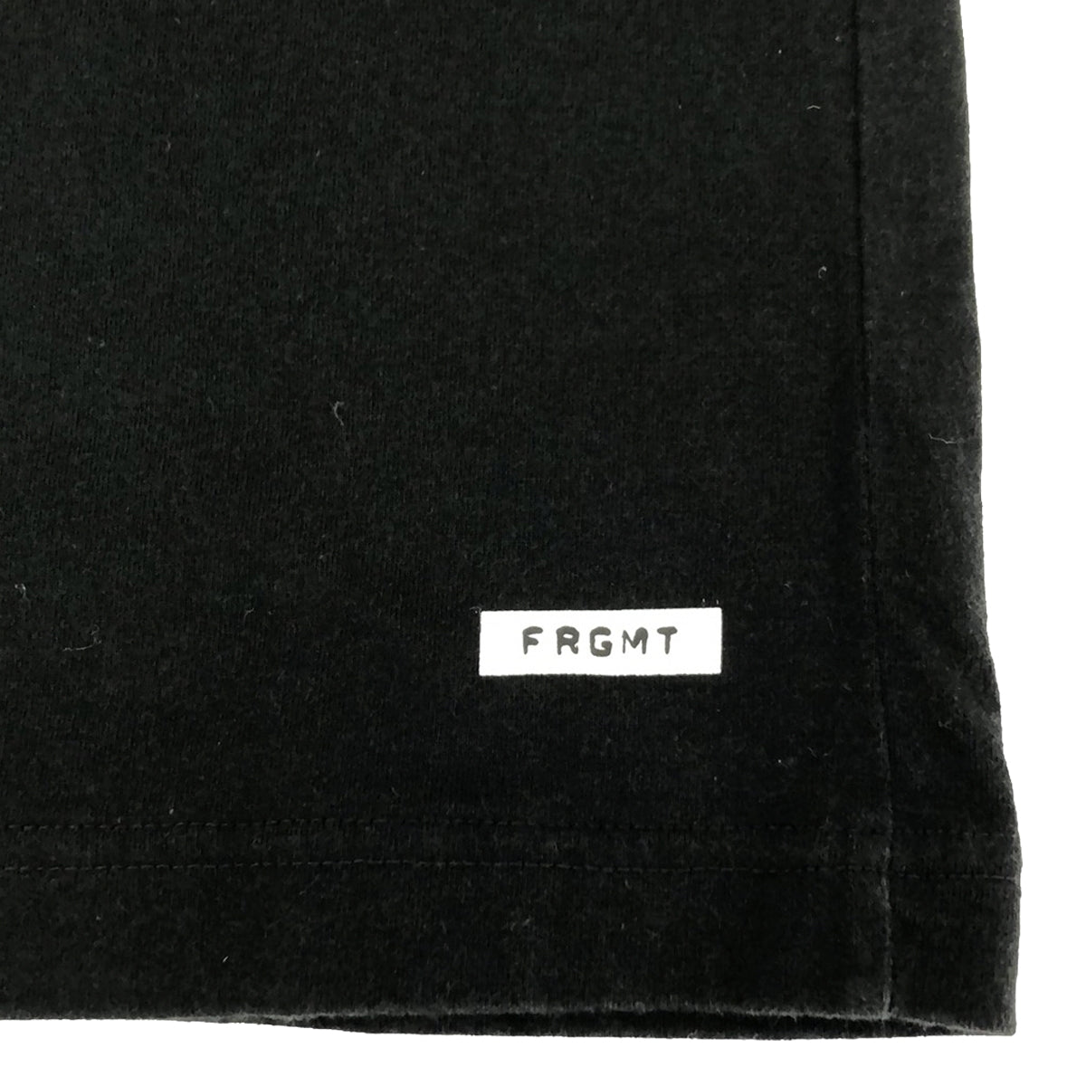 sacai / 사카이 | × fragment design 프래그먼트 디자인 콜라보레이션 NOT sacai 프린트 티셔츠 | 2 | 블랙 | 남성