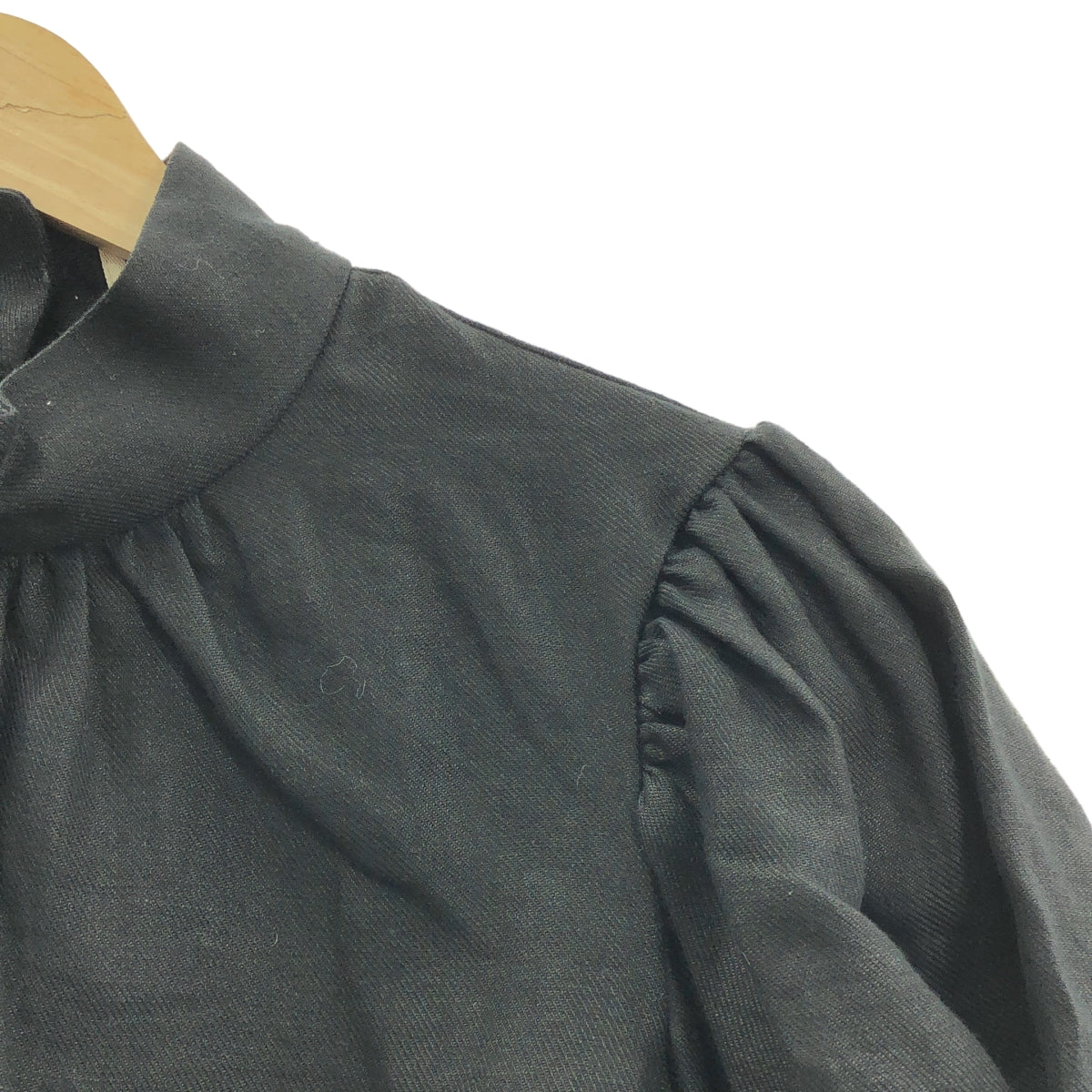 ERiKOKATORi / 에리코 카토리 | linen puff sleeve blouse 린넨 퍼프 슬리브 셔츠 블라우스 | F | 블랙 | 여성