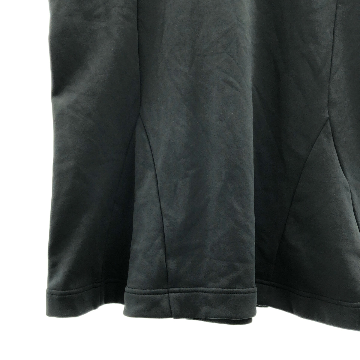 COMME des GARÇONS HOMME PLUS | 2022 秋冬 |不對稱圓領 T 卹 | L 號 |男士