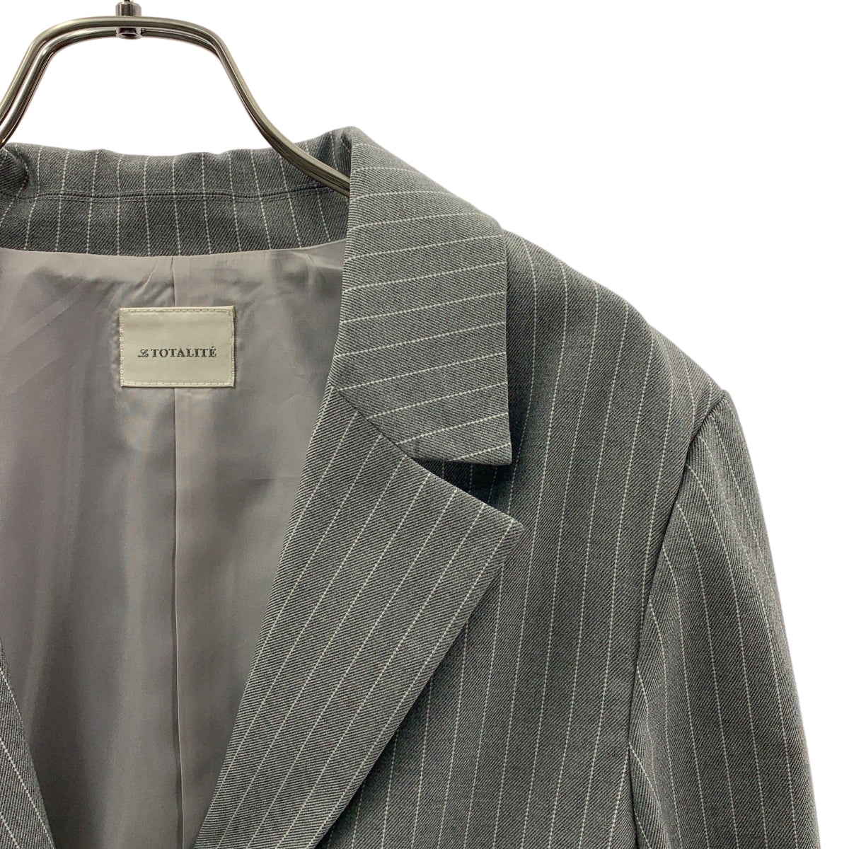 LaTotalite | 2024 秋冬系列 | 條紋單扣修身外套 | 尺寸 36 |