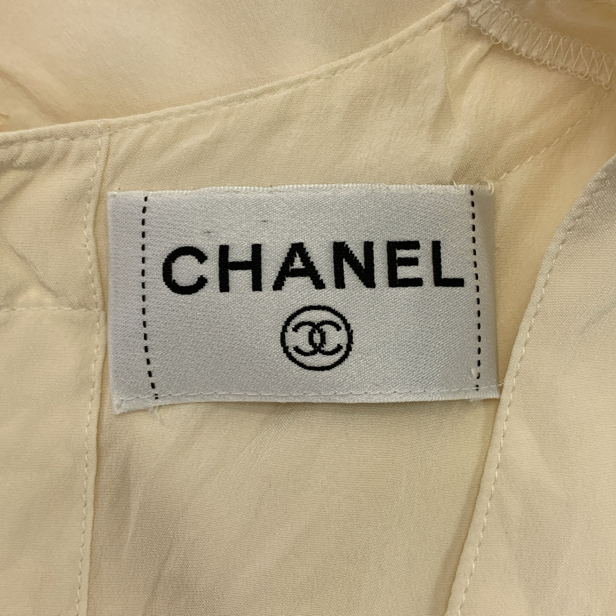 CHANEL / シャネル | タイ付き Uネック ノースリーブ シャツ |