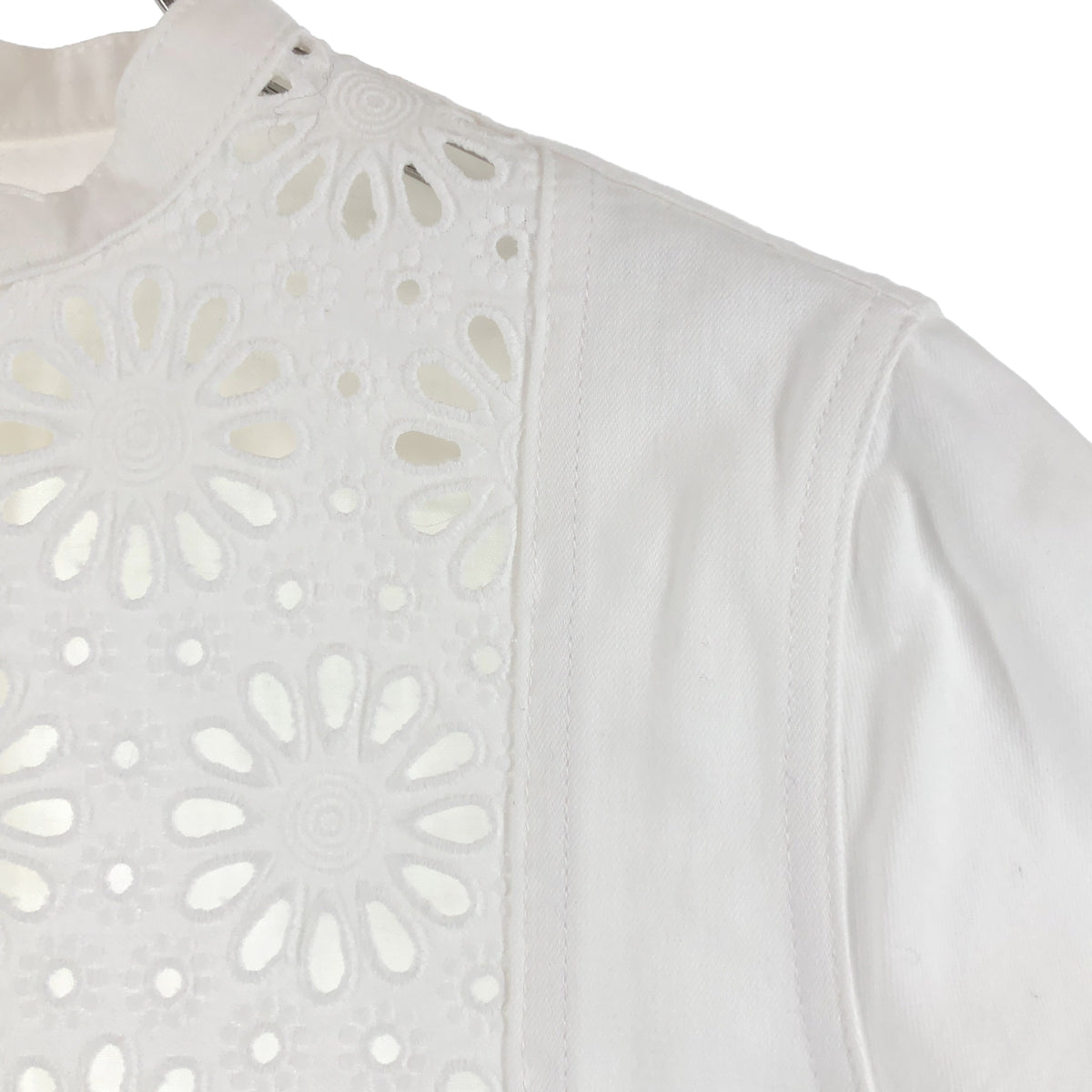 Christian Dior / クリスチャンディオール | 2023SS | Bee刺しゅう フラワーカッティング バンドカラー 半袖シャツ | 34 | レディース