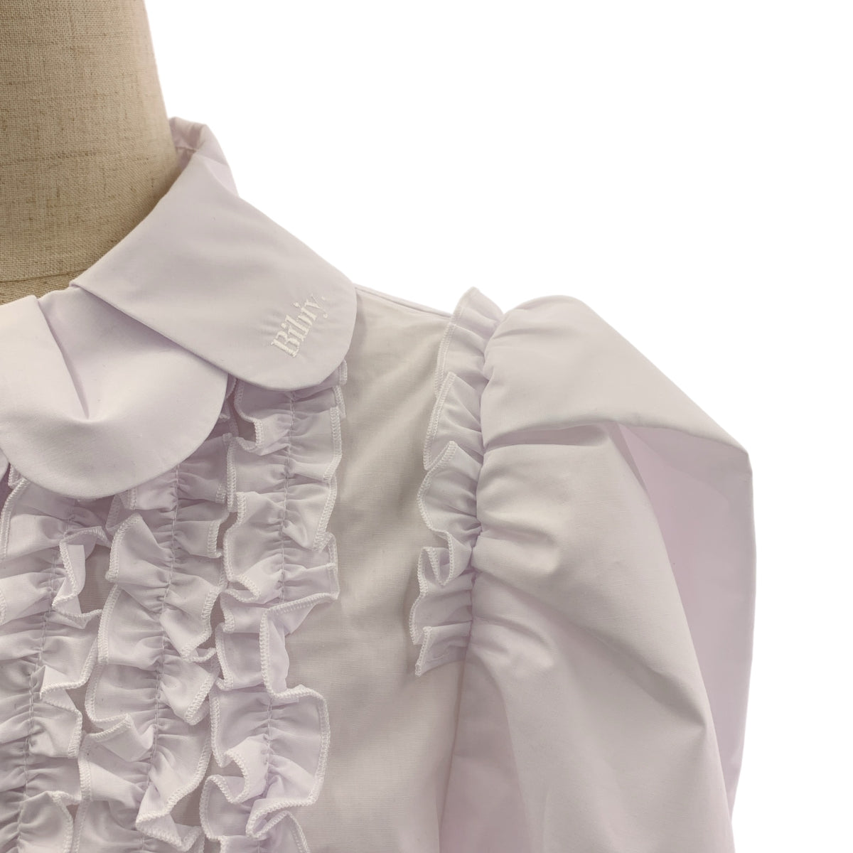 Bibiy. / ビビィ | CORA PUFF BLOUSE / ワンポイントロゴ 丸襟 フリル シャツ ブラウス | F | レディース