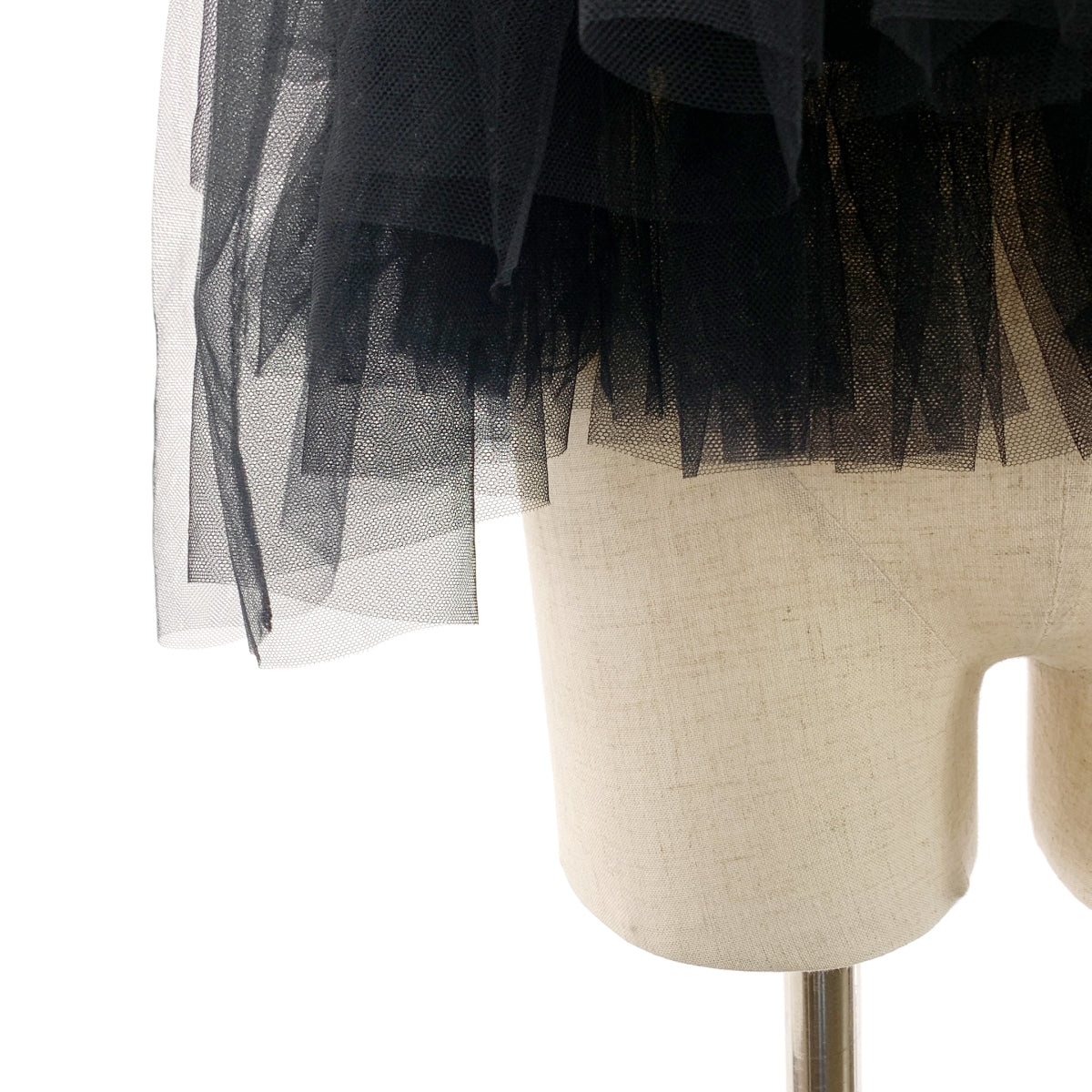 [狀況極佳] noir kei ninomiya | 2025 春夏 | 尼龍與薄紗蓬鬆上衣 | M碼 | 黑色 | 女款