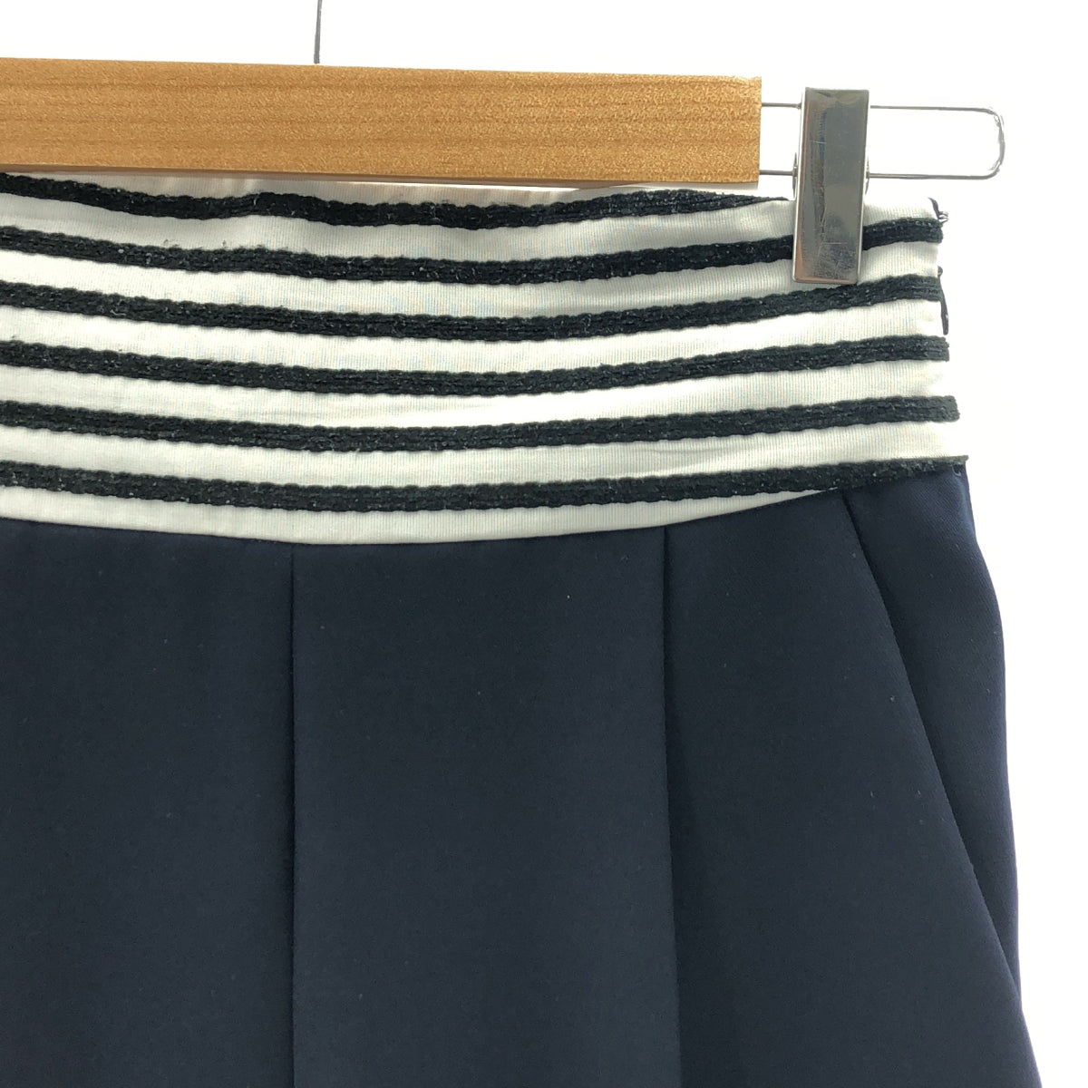 BORDERS at BALCONY / 보더즈 앳 발코니 | HIGH-RISE TUCK PANTS 폴리에스테르 하이라이즈 탁 팬츠 | 36 |