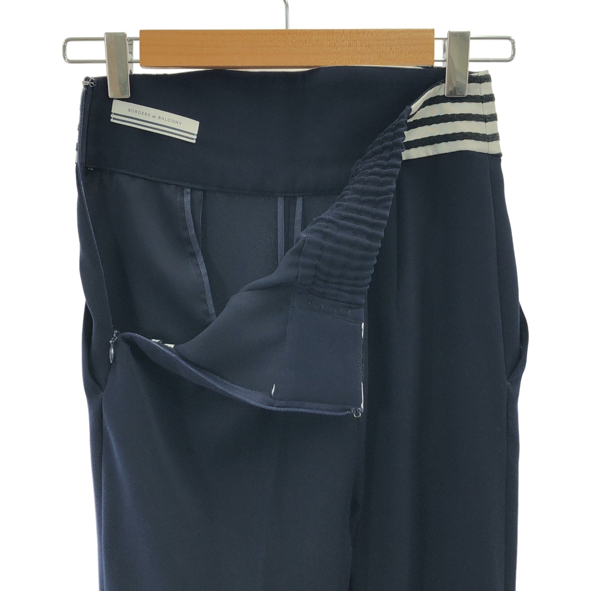 BORDERS at BALCONY / 보더즈 앳 발코니 | HIGH-RISE TUCK PANTS 폴리에스테르 하이라이즈 탁 팬츠 | 36 |