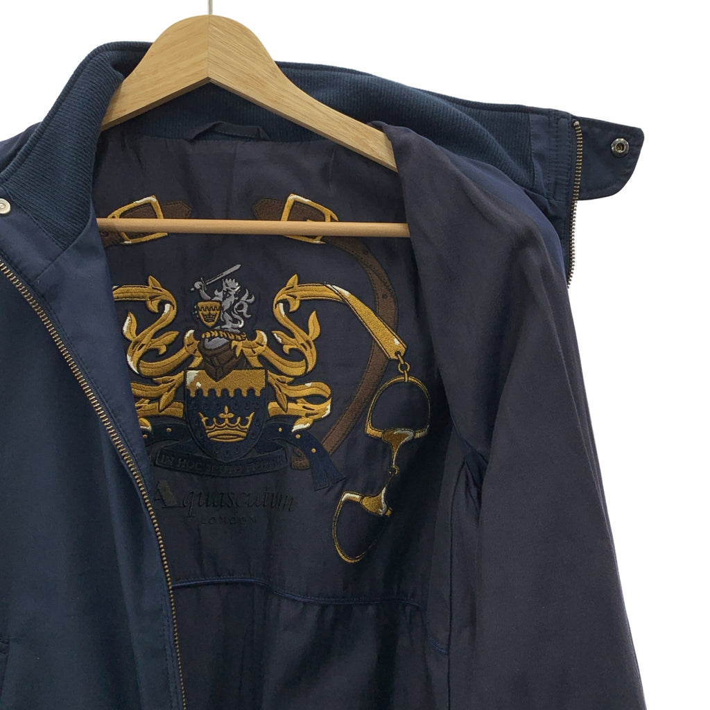 AQUASCUTUM / アクアスキュータム | 背裏クレスト刺しゅう ショートブルゾン | 36 | ネイビー | メンズ