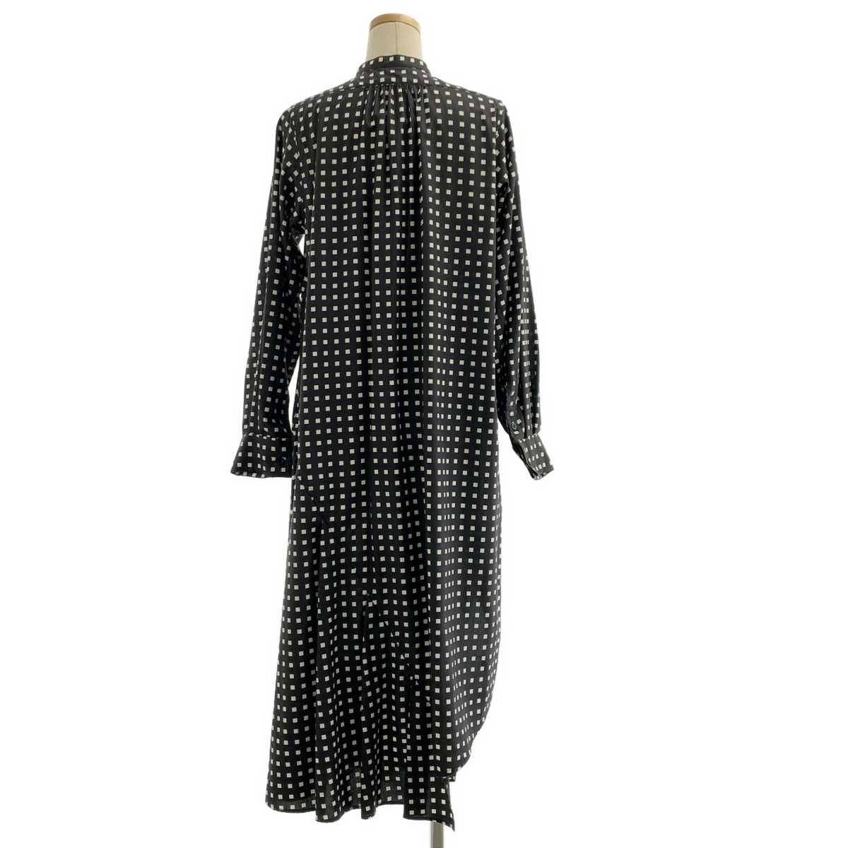 HYKE / 하이크 | 2023AW | FD SQUARE PATTERN BOSOM DRESS 총무늬 비대칭 드레스 원피스 | 1 | 여성