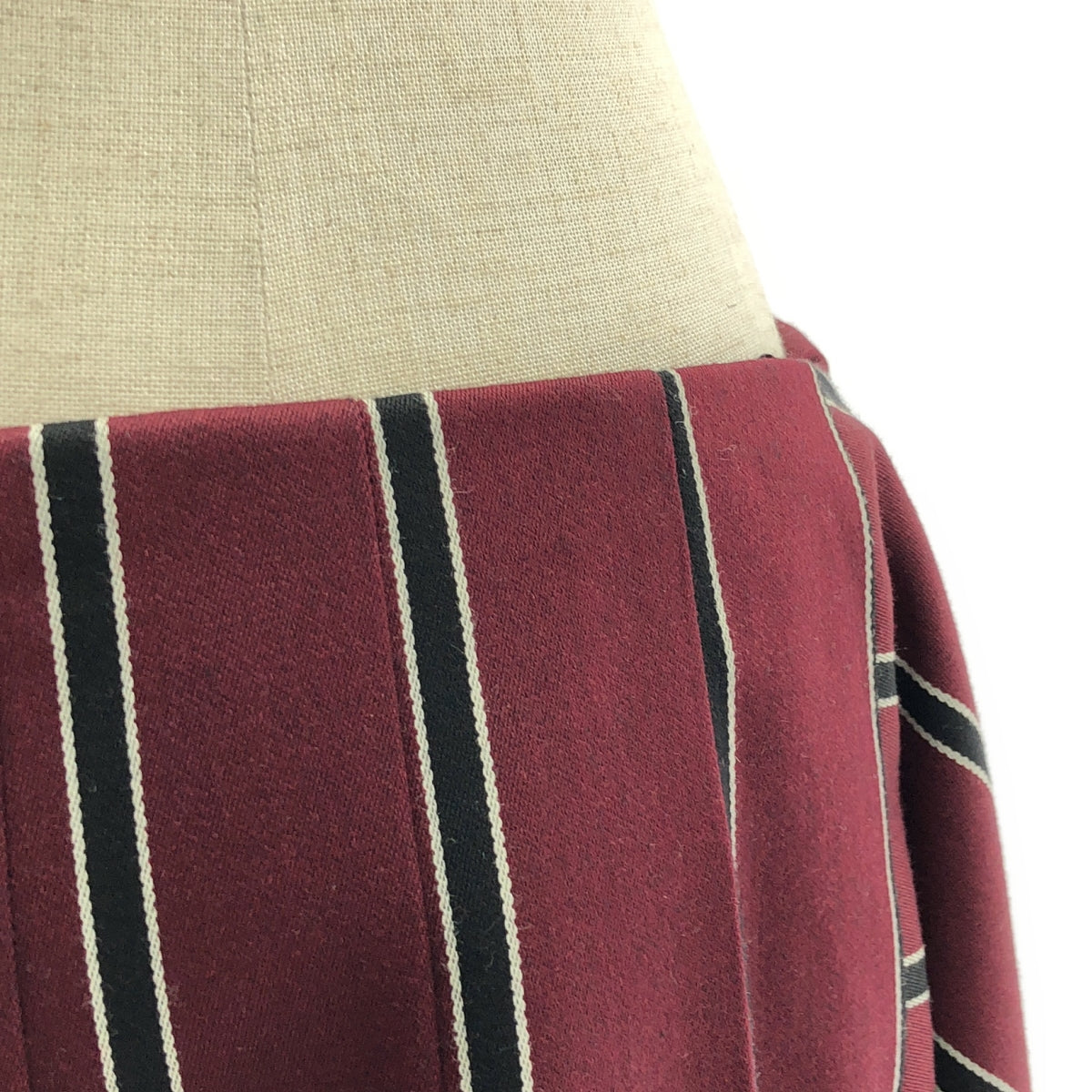 Mulberry / 멀베리 | 코튼 울 비대칭 스트라이프 스커트 | 40 | 보르도 | 여성