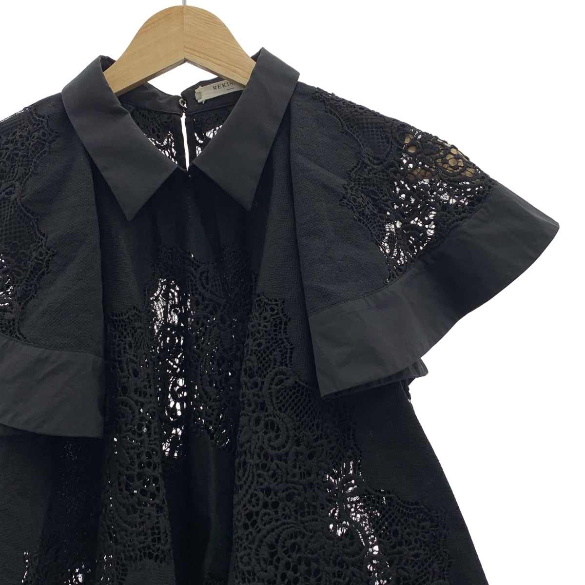 REKISAMI | 蕾絲蓬鬆套頭衫 |