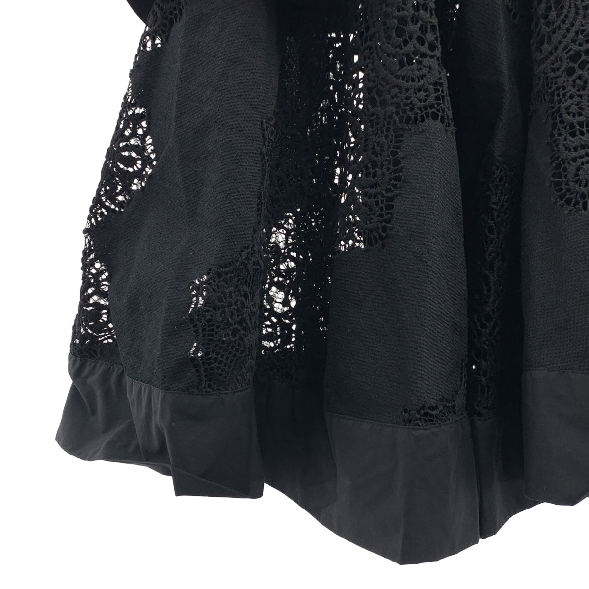 REKISAMI | 蕾絲蓬鬆套頭衫 |