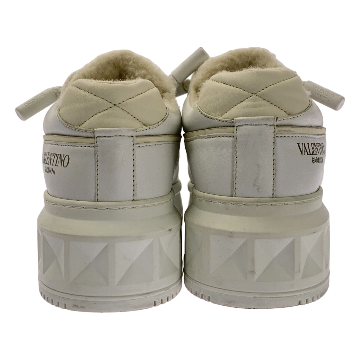 [狀況極佳] VALENTINO GARAVANI | 皮革鉚釘運動鞋 | 尺寸 38 | 白色 | 女款