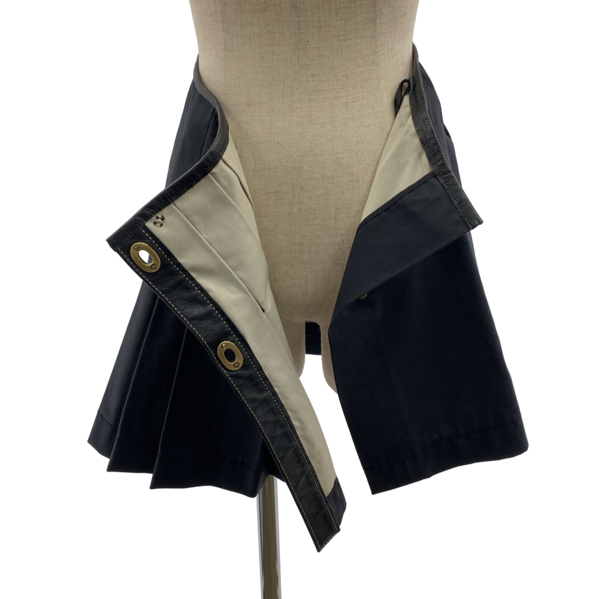 miu miu / 뮤뮤 | 턴록 랩 주름 치마 | 38 | 여성