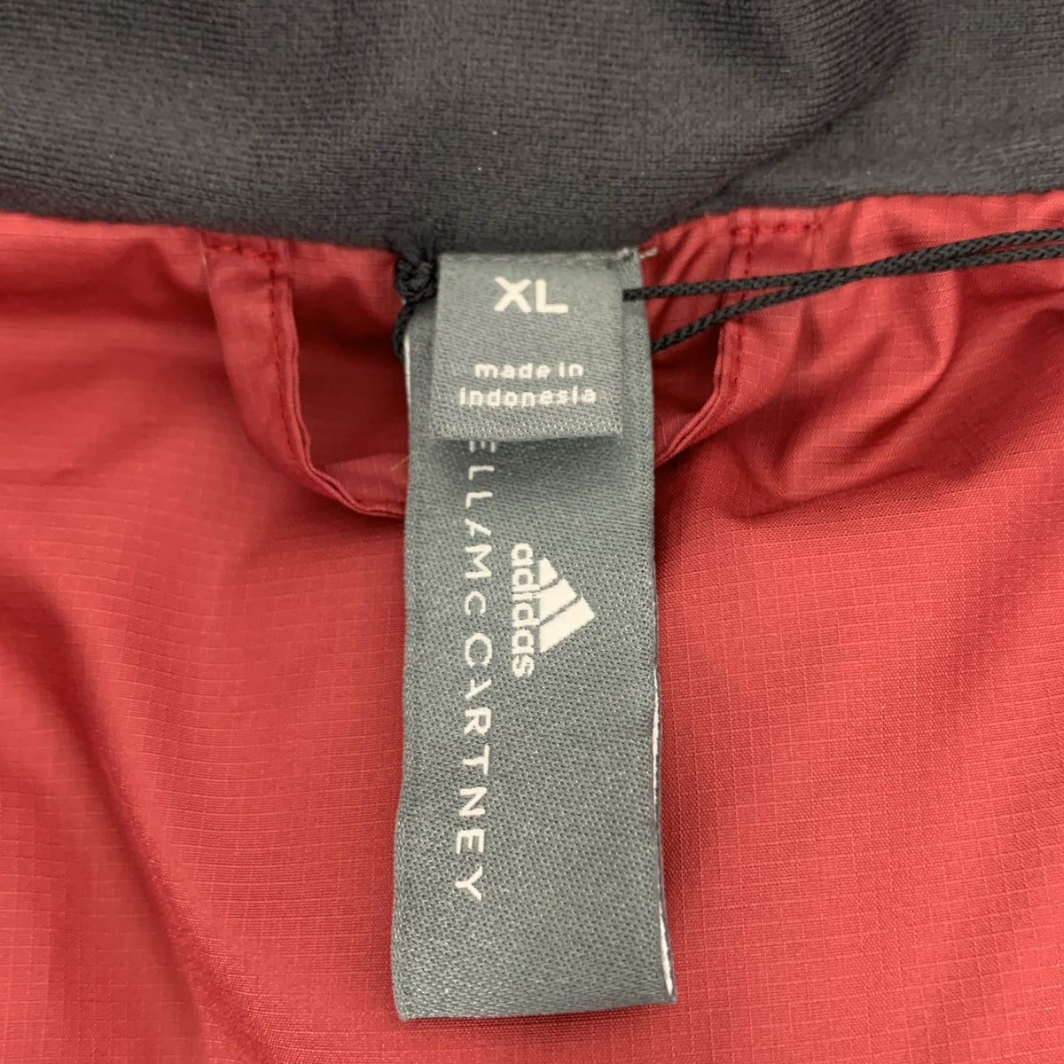 [新品] STELLA McCARTNEY / 斯特拉·麥卡特尼 | 2022AW | ×ADIDAS aSMC RIPSTOP PUFFER GILET 阿迪達斯防撕裂羽絨背心 | XL | 酒紅色 | 女款