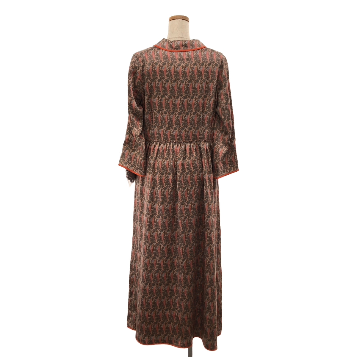 [精美] 抽屜 |鳥印花絲質洋裝 |多色 |女性的