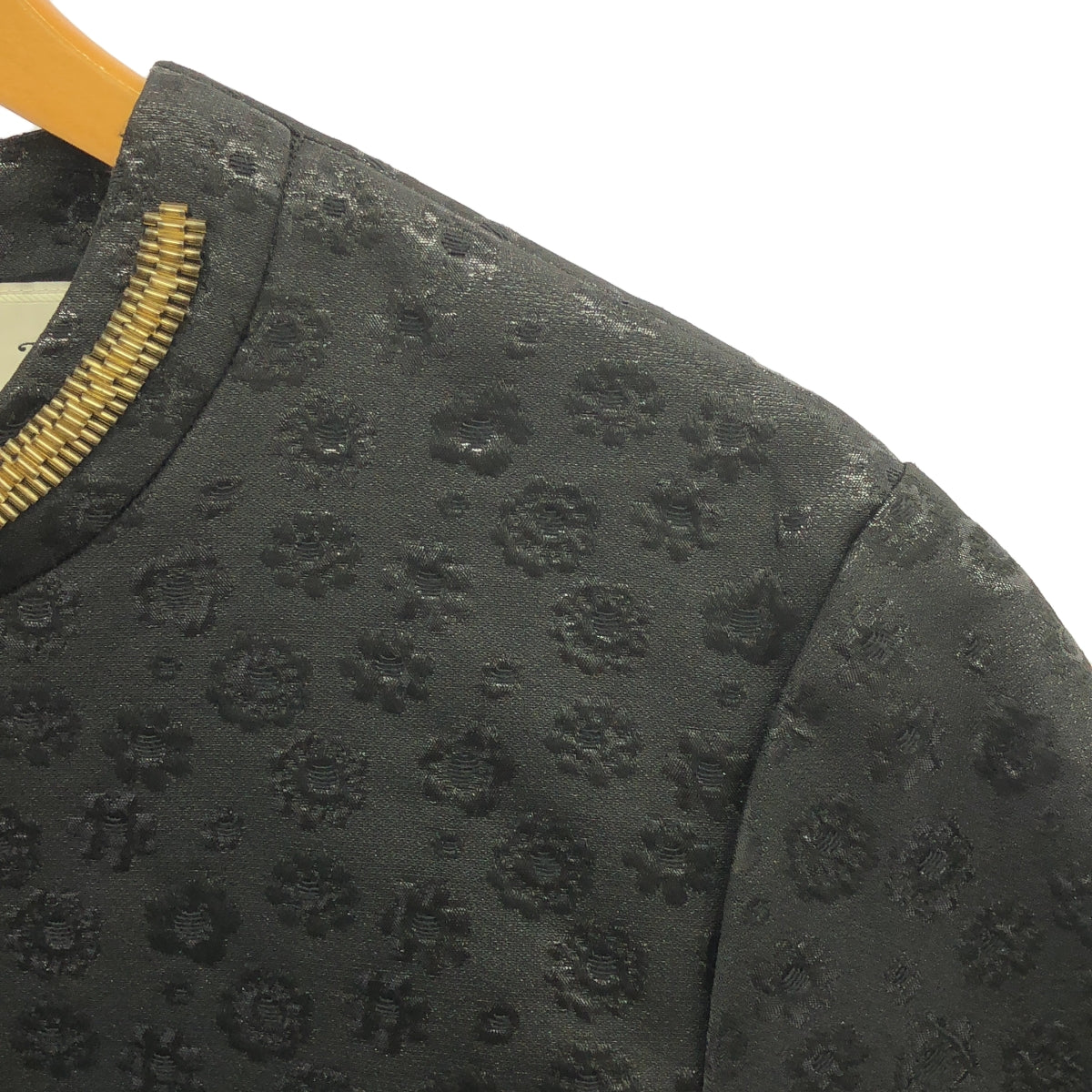 [Beautiful Condition] Kaon | Beaded Jacquard Back Zip Blouse | M | Black/Gold | Women's